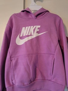 Nike Hoodie Girls Medium Pink Sportswear PE PulloverFleece Casual Warmth Comfort - Picture 1 of 8