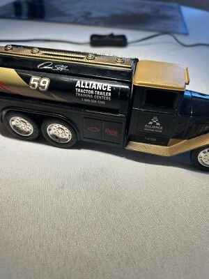 Ertl 1930 Diamond T Tanker Truck Alliance -  Dennis Setzer Signed - diecast bank - Image 1 of 4