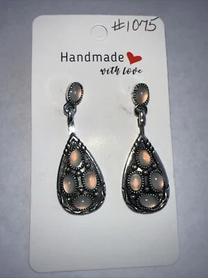 Ópalo rosa con plata, pendientes, colgantes, postes, contorno y poste, mujer, joyería Foto 1 de 4