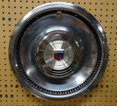 一 (1) 原始设备制造商 1978 - 1979 15 英寸别克 Electra Park Avenue 车轮盖 01262740 1076 — 第 1/4 张图片