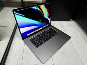Apple MacBook Pro Retina 16” 2019 - 1TB SSD 32GB Ram 2.3GHz 8-Core i9 5500M 8GB - Picture 1 of 20