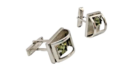 Gemelos Swank plateados con pedrería verde - Sofisticación clásica Foto 1 de 3