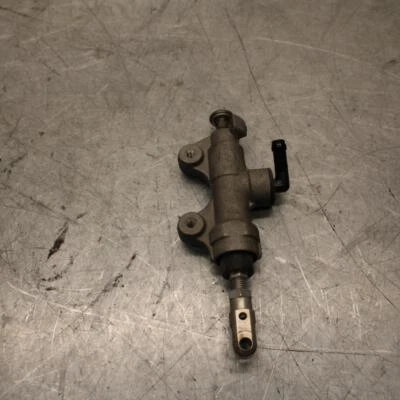 Yamaha YZF R6 2007 freno trasero cilindro maestro 2C0-2583V-01-00 BB525 Foto 1 de 4