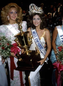 3Rd Runnerup Silvia Martinez And Newly Crowned Miss Universe Old Photo - Picture 1 of 1