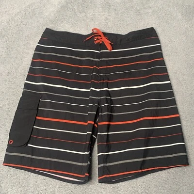 Bañador corto RocaWear Board para hombre talla 42 negro con rayas y bolsillos Foto 1 de 4