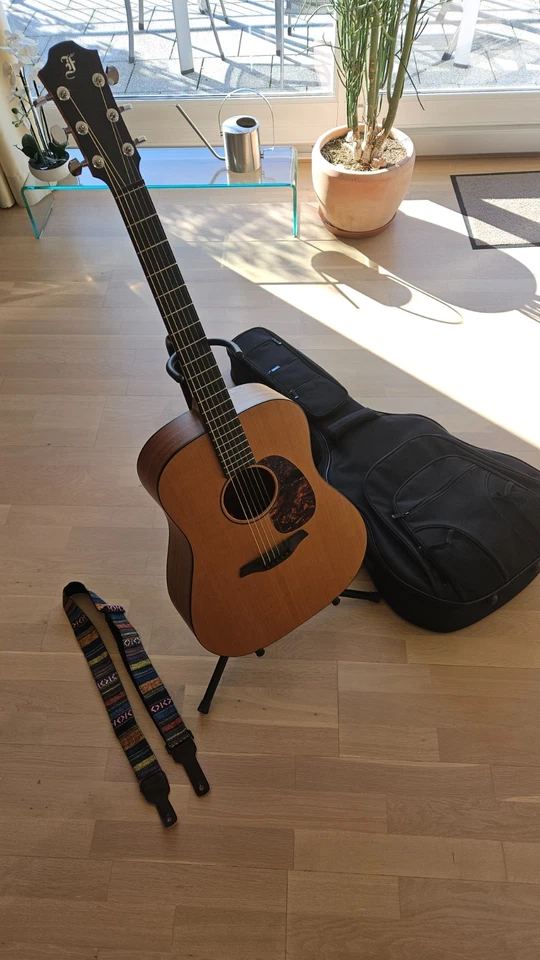 Furch D-40 Gitarre - sehr guter gebrauchter Zustand, mit Gigbag & Ständer - Bild 1 von 4