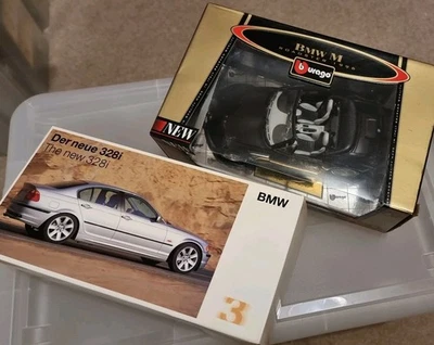 BMW 328i and BMW Z4 M Roadster - 1:18 Diecast models - Boxed - Image 1 of 4