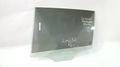 Volkswagen Golf GTI 2018 2019 OEM puerta trasera izquierda vidrio  Foto 1 de 4