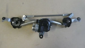 MAZDA 3 GT SPORT 2.0 PETROL FRONT WINDSCREEN WIPER MOTOR LINKAGE BOJ86737 - Picture 1 of 4