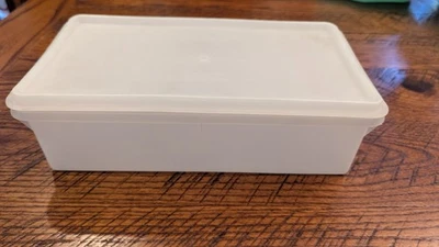 Tupperware Vintage Blanco Rectángulo Almacenamiento con Tapa 11x6x3.5" Foto 1 de 3