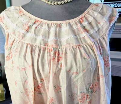 Vintage Nightgown Peach Medium Cotton Blend Cottage Wear Made In USA A516 - Image 1 of 4