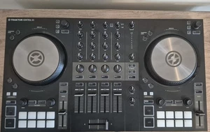 Native Instruments Traktor Kontrol S3 4-Channel DJ Controller Hardly used  - Picture 1 of 11
