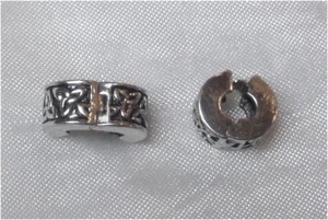 ^v^Clip-Bartperle*Wikinger*LARP*Triskele*Bartschmuck*Celtic*Templer*Vikings^v^ - Bild 1 von 1