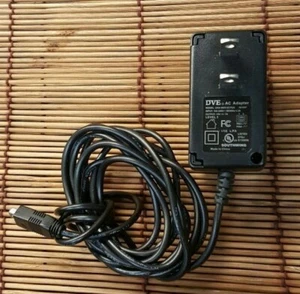 Gebraucht OEM DVE - DSA-0051-03 FUS - +5V - 1A - AC Adapter 50100F - Bild 1 von 3