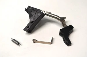 GL0CK 17 Gen-1/2/3 G 17 Trigger Bar Assembly 9mm w/Connector GROOVED - Picture 1 of 4