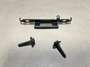 Jeep Wrangler TJ 1997-2006 Glove Box Lid Door Retainer Clip Latch W/Screws  - Bild 1 von 2