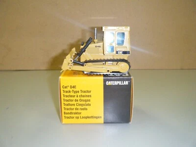Topadora Cat D4E - NZG - Color nuevo Foto 1 de 4