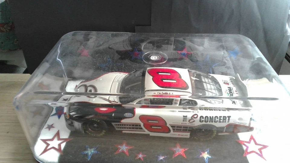 Action Dale Earnhardt Jr. 2003 Concierto homenaje escala 1/24 Foto 1 de 1