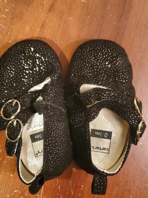 Zapatos Mary Jane Carter's Baby Girl negros brillantes talla 0-3 meses, elegantes para vacaciones Foto 1 de 4