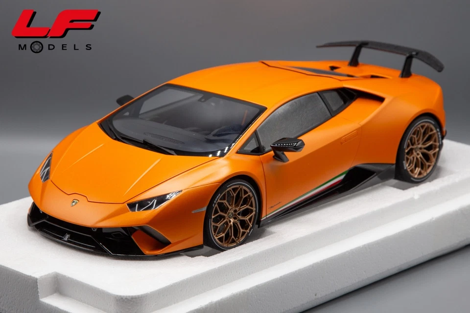 1:12 Lamborghini Huracan LP640-4 Performante 12076 - Autoart - Immagine 1 di 4