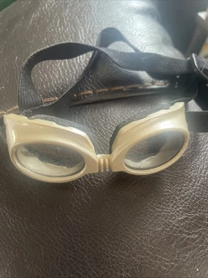 Gafas de sol Doggles Originalz para perros talla XS para perros pequeños perros cachorros tonos Foto 1 de 4