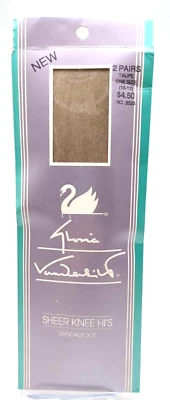Sandalia de Colección Gloria Vanderbilt Sheer Knee Hi’s Talla Única Nuevo Paquete TAUPE Foto 1 de 3