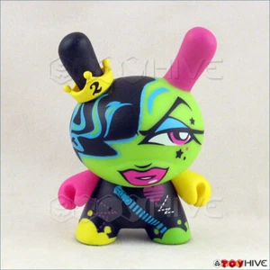 Kidrobot Dunny 2010 Fatale vinyl figure by Toofly with crown - loose - Picture 1 of 2