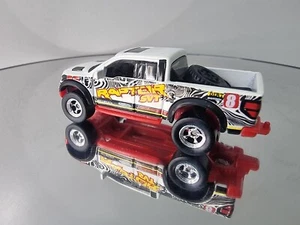 MATCHBOX SUPERFAST 2010 FORD SVT F-150 RAPTOR WHITE DIECAST MODEL TOY CAR LOSE - Picture 1 of 9