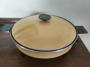 HTF - Vintage Gold Yellow West Bend Round 12" Electric Skillet - Picture 1 of 5