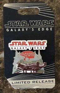 NEW Disney STAR WARS GALAXY'S EDGE Limited Passholder Millennium Falcon Pin - Picture 1 of 2