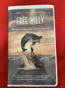 Free Willy the VHS tape 1993 Warner Brothers great Movie!! - Picture 1 of 4