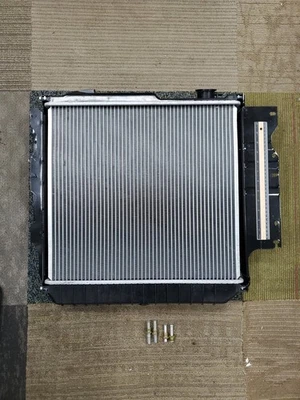 Radiador Jeep Wrangler 4.0 TJ '04 - Imagem 1 de 4