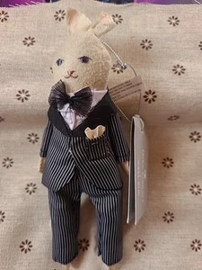 Dapper Rabbit Erika Barratt West Elm - Picture 1 of 6
