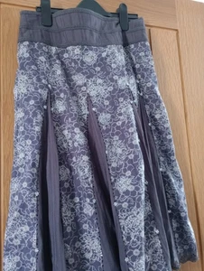 Joe Browns Floaty Skirt Size 10 Vgc - Picture 1 of 2