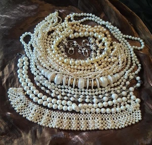 Lot of Vintage to Now  Assorted Faux (?) Pearl Necklaces - Picture 1 of 6