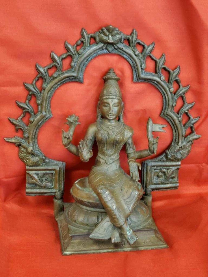 Juego de 8 estatuas de bronce Lakshami de 12" de altura Ashthalakshami Foto 1 de 4
