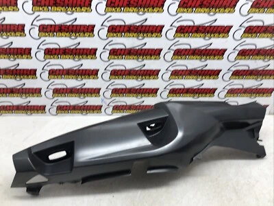 ♻️ Panel carenado trasero izquierdo bmw k1200gt abs 2006-2008 ♻️ Foto 1 de 4