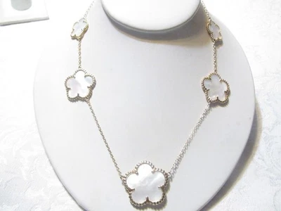 PRETTY STERLING SILVER 18K GOLD CLAD GRADUATED MOTHER OF PEARL FLOWERS NECKLACE - Image 1 of 4