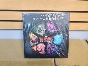 Brand New TRIVIAL PURSUIT: Dungeons & Dragons Ultimate Edition Trivia Game - Picture 1 of 8