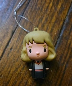 Hallmark 2021 Harry Potter Christmas Ornament Hermione - Picture 1 of 2