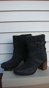 Neu mit Etikett Clarks Malvet Doris Damen-Stiefeletten Größe 11 dunkelgrau Wildleder - Bild 1 von 5