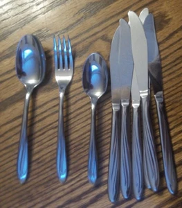 Superior International Dynamic Stainless Spoons, Forks, Knives 15pc lot MINT F5 - Picture 1 of 2