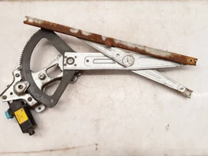Daewoo Tacuma Rezzo 2002 front right door window lift mechanism motor 96261057 - Picture 1 of 4