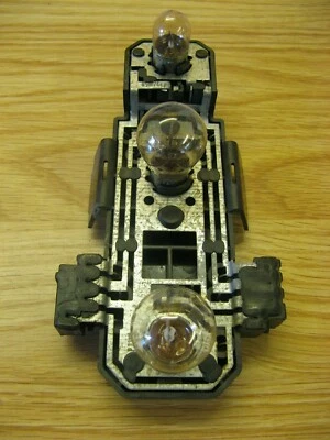 Soporte de Faro F Luz Trasera Volvo 940 944 960 S90 Sedán Luz de Freno - Imagen 1 de 2