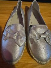 Heavenly Soles Espadrilles Metallic Silver Bow Summer Shoe Size 7 EEE Wide BNWT