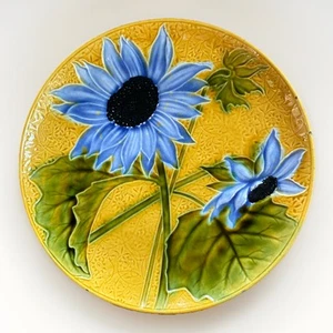 Villeroy & Boch Majolica Plate 11.5” Blue Sunflower Relief Yellow Early 1900's - Picture 1 of 9