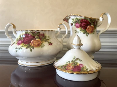 NOS- Royal Albert Old Country Roses - Creamer and Sugar Bowl Set with Lid - Image 1 of 4