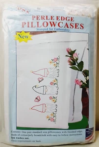 Jack Dempsey Perle Edge Pillowcases Gnomes #1600-118 - Picture 1 of 4