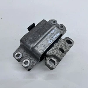 VW PASSAT B6 ENGINE MOUNT BRACKET 3C0199555P 1.9 TDI BXE 05-10 - Picture 1 of 12