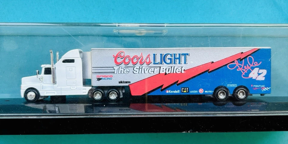 Transportador de cerveza ligero LE 1/4008 Action Kyle Petty #42 NASCAR Coors 1/64 Foto 1 de 4